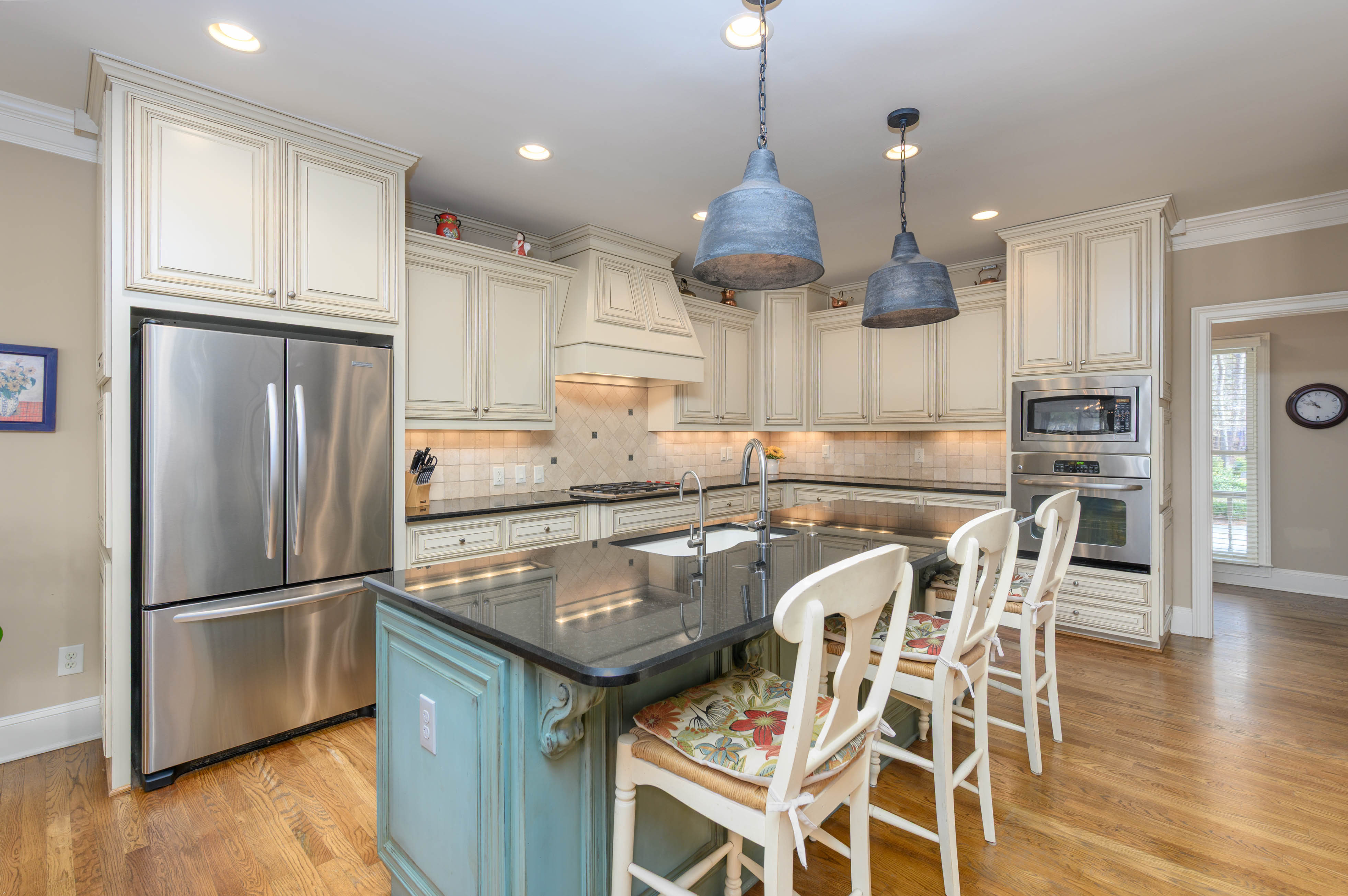 1151 Wrayswood Circle image 8